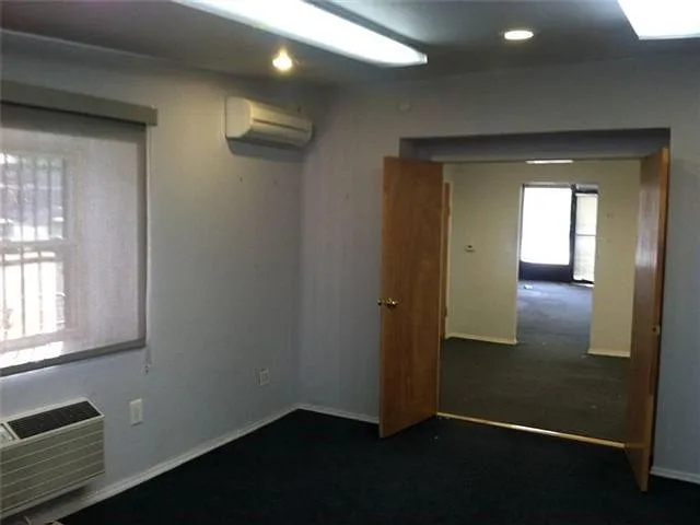 Building Photo - 4022 Avenue U