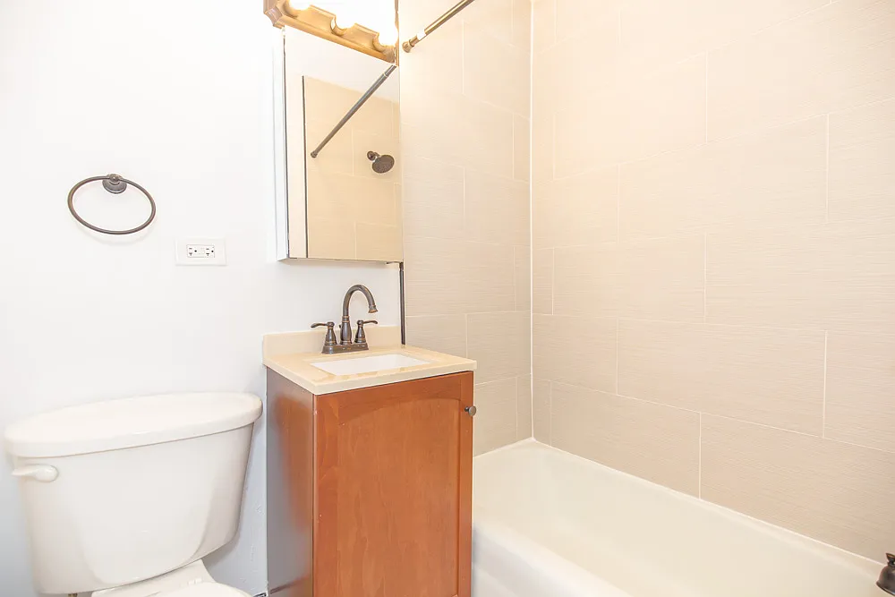 1504 N Dearborn Pkwy, Chicago, IL — Photo 3