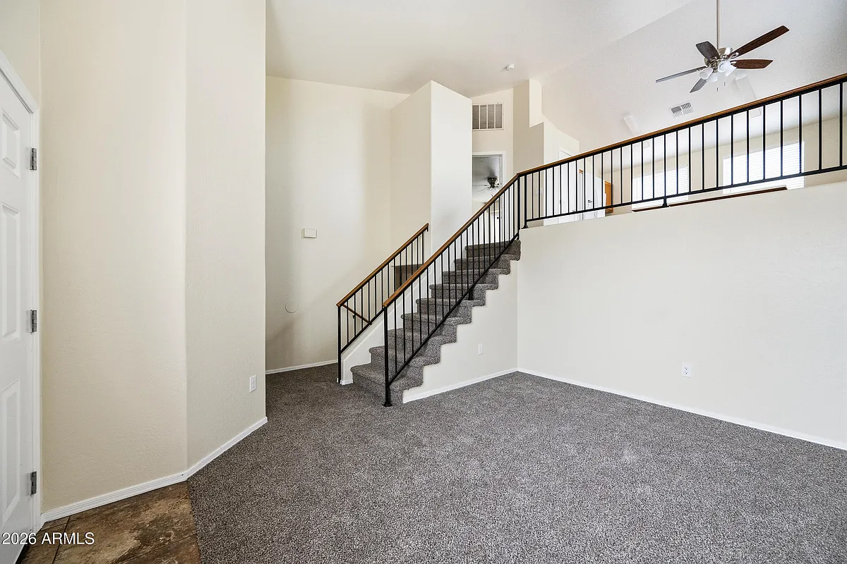 Building Photo - 5190 W Saragosa St