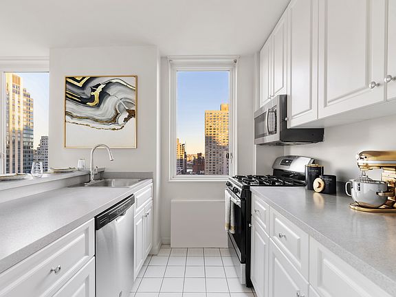 4th image of 401 E 80th St #12G