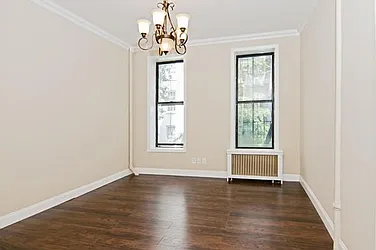 Rented by R New York