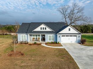 29 Mossy Oak Cir, Tifton, GA 31793