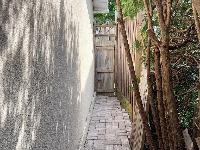 1 Hammond Dr #LOWER LEVEL — Photo 2