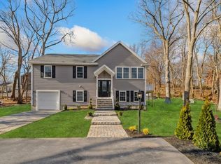 23 Bradford St, Saugus, MA 01906