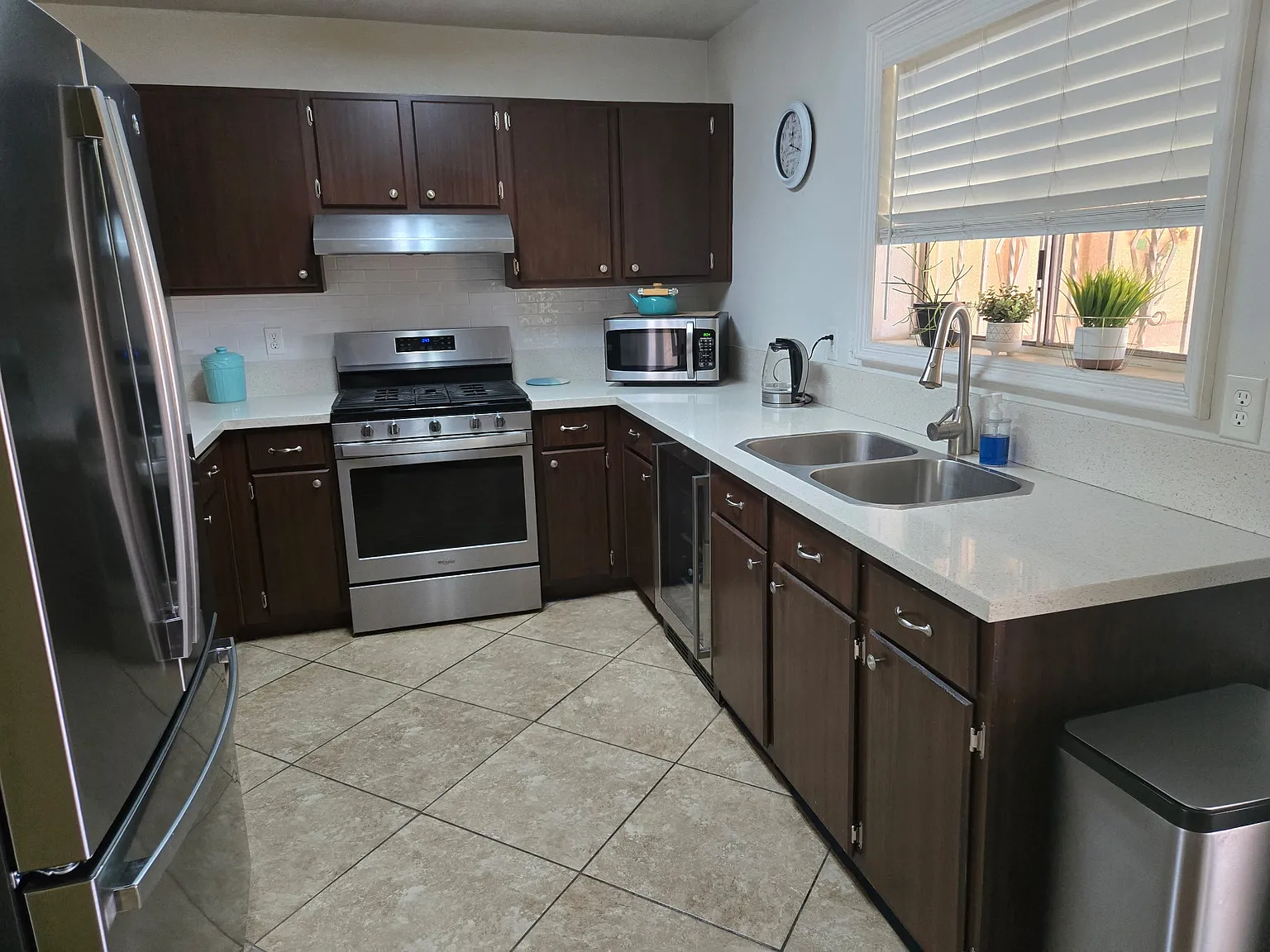 3 bed, 1550 sqft, $2,300 — Photo 3