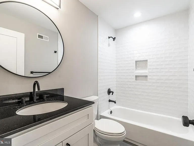 1223 Leopard St #1 — Photo 4