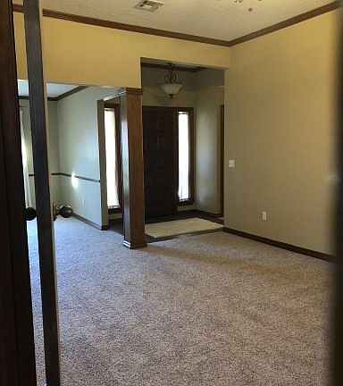 3rd image of 2611 S Oxford Dr
