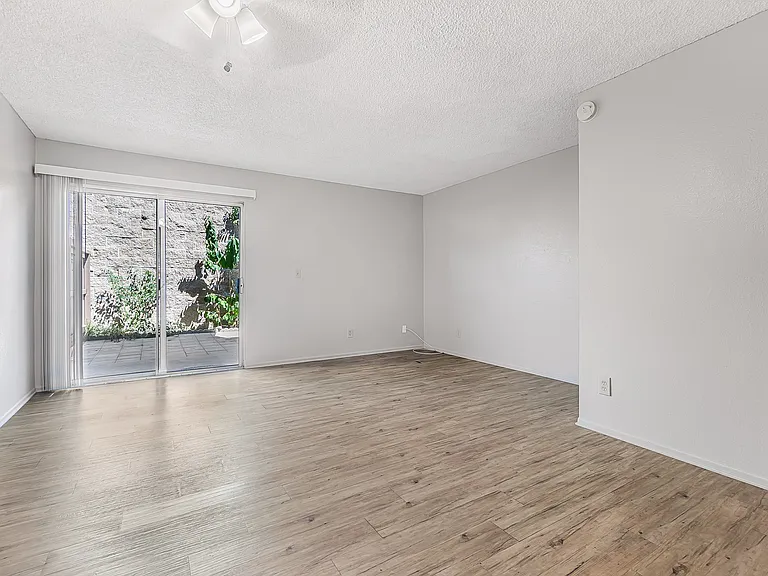 Lemoli Apartments — Photo 6