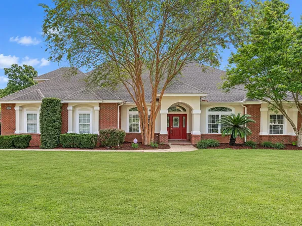 5833 Hunting Meadows Dr, Crestview, FL 32536