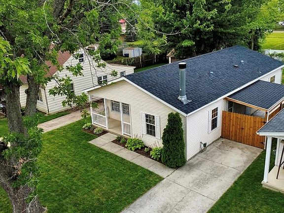4th image of 25660 Currier St