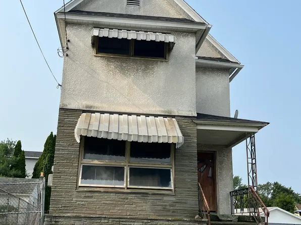 630 Warren St, Peckville, PA 18452