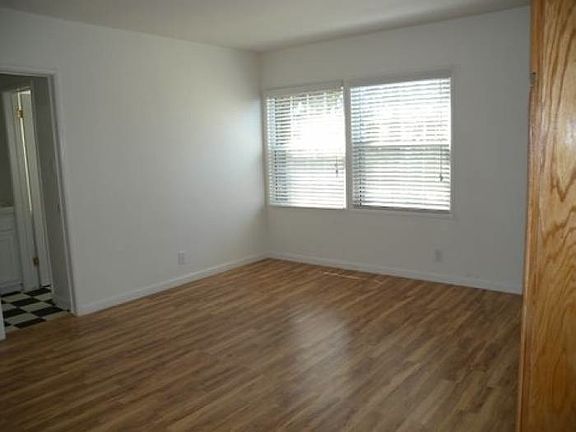 2nd image of 760 Lillian Way APT 2