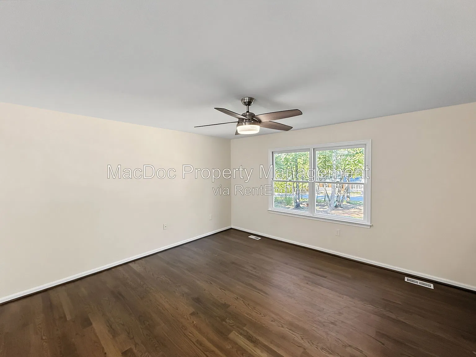 4 bed, 3.0 bath, 2276 sqft, $2,595 — Photo 4