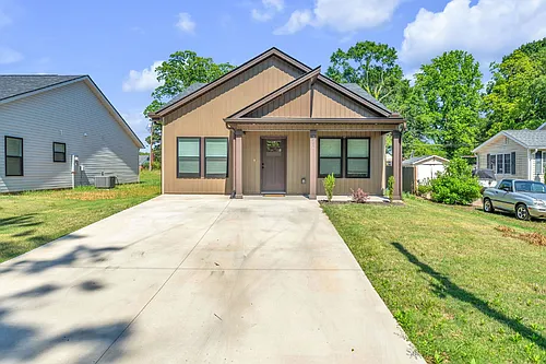 2316 Wellington Rd Photo 1
