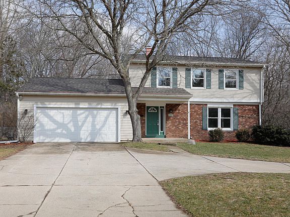 2nd image of 9569 Treetop Dr