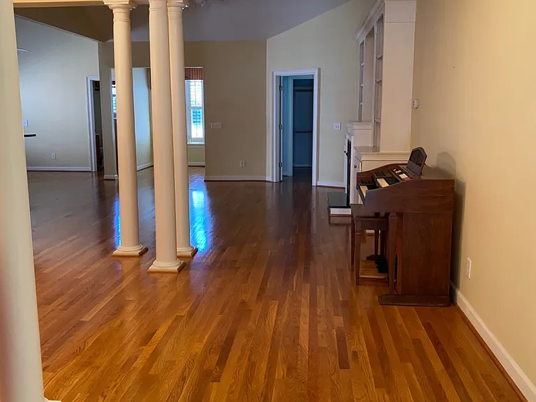 606 Trillium Ct — Photo 2