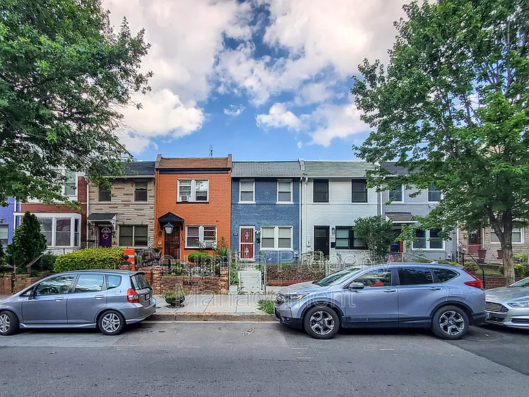 1159 3rd St NE — Photo 21