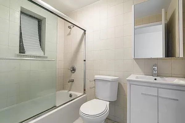 Rented by Green Leaf Management, LLC | media 14