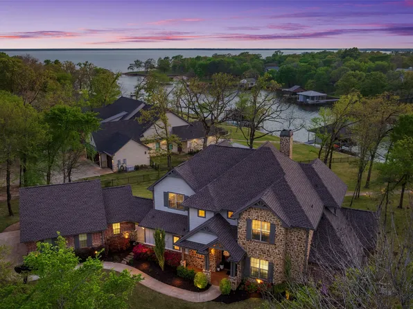 211 Sandpiper Dr, Mabank, TX 75156