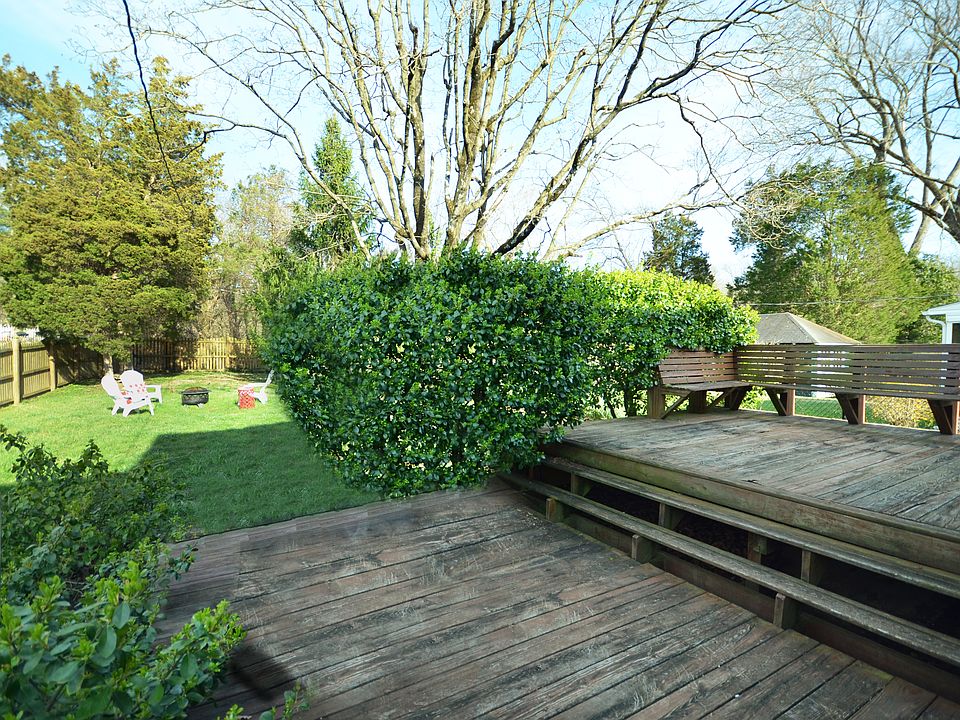 2nd image of 6015 Altamont Pl