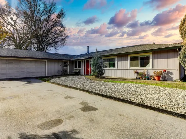 18251 Lake Forest Dr, Penn Valley, CA 95946