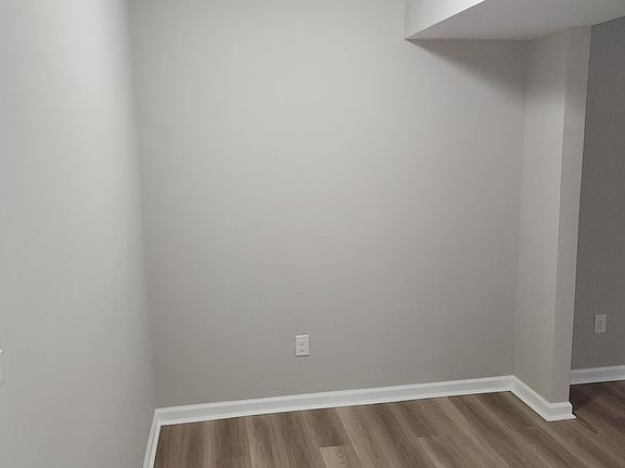 5th image of 1600 Darren Cir