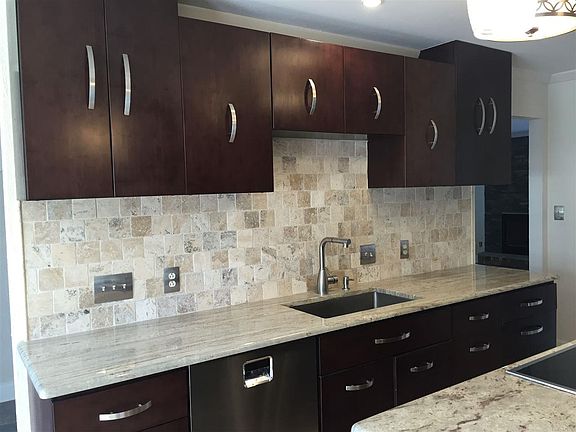 4th image of 6848 Lake Joanne Dr