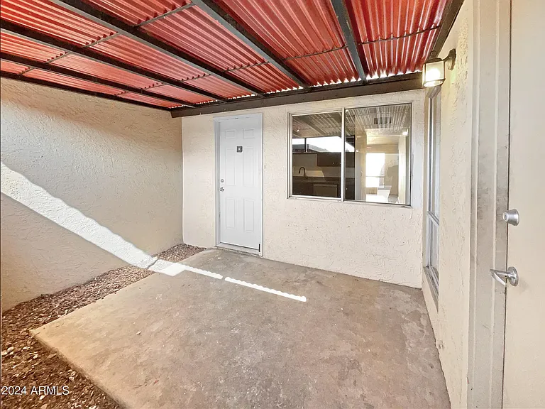 8339 N 59th Dr — Photo 15