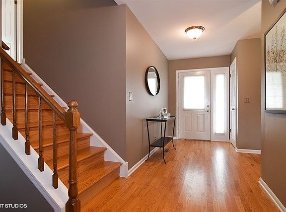2nd image of 512 W Whitehall Dr