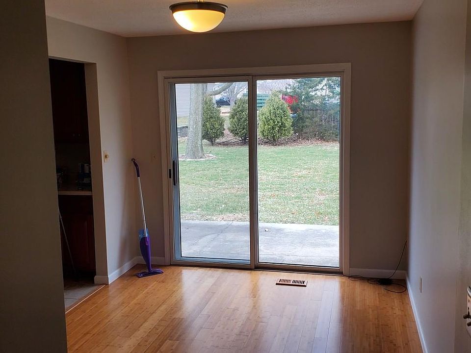 1st image of 3421-3423 S Glendale Dr