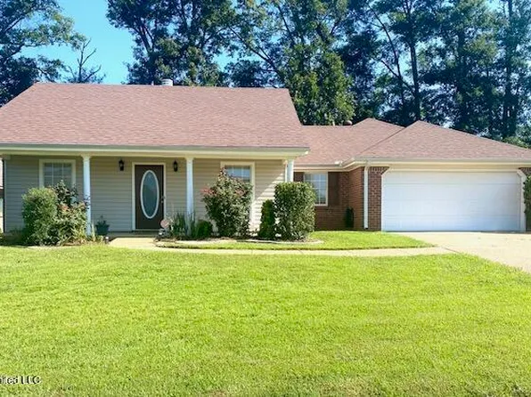136 Beechwood Cir, Pearl, MS 39208