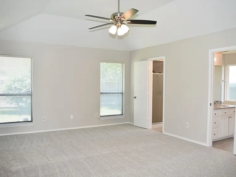 3104 Green Country Ct — Photo 4