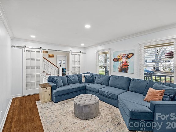 5th image of 1217 Old Farm Rd