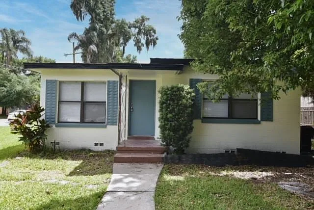 2520 E Jefferson St #A — Photo 3