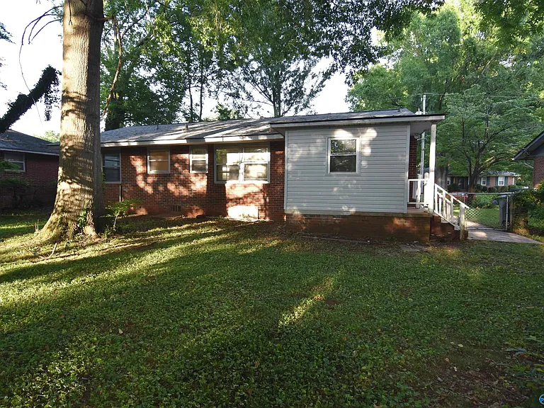411 Ewing Dr — Photo 5
