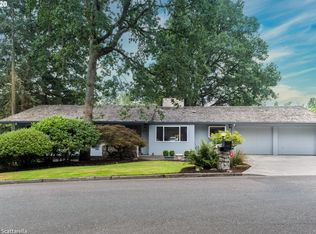 10567 SW 63rd Dr, Portland, OR 97219