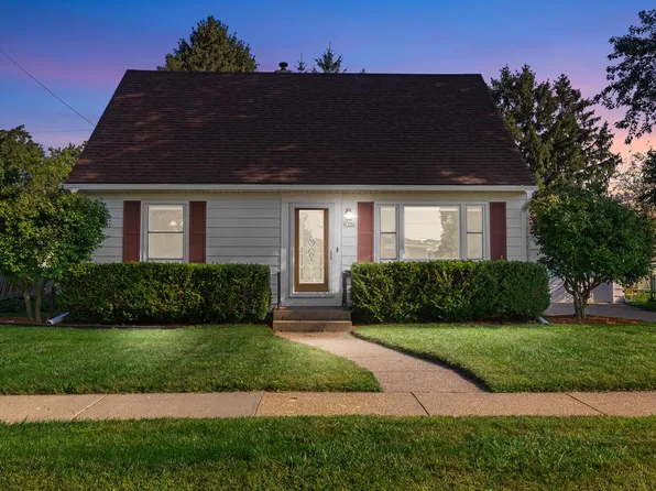 1336 West 5th AVENUE, Oshkosh, WI 54902