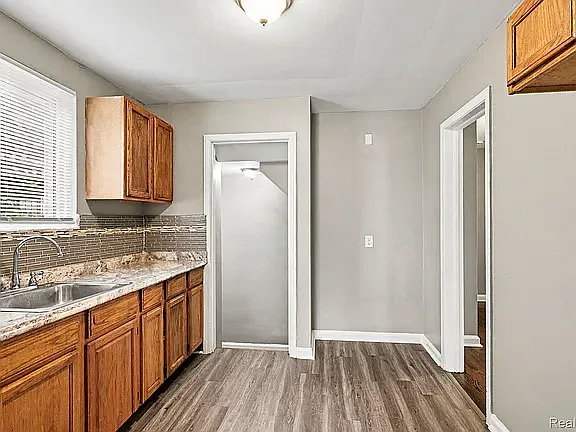 11081 Courville St — Photo 4
