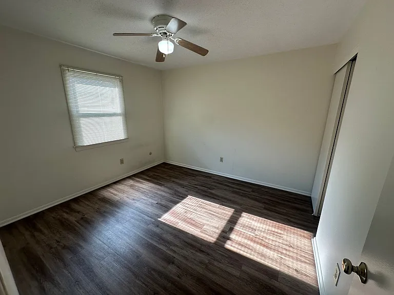 Wyandotte Ave 416 MLR — Photo 17