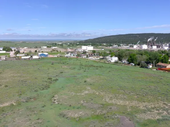 2 Horseshoe Rdg, Newcastle, WY 82701