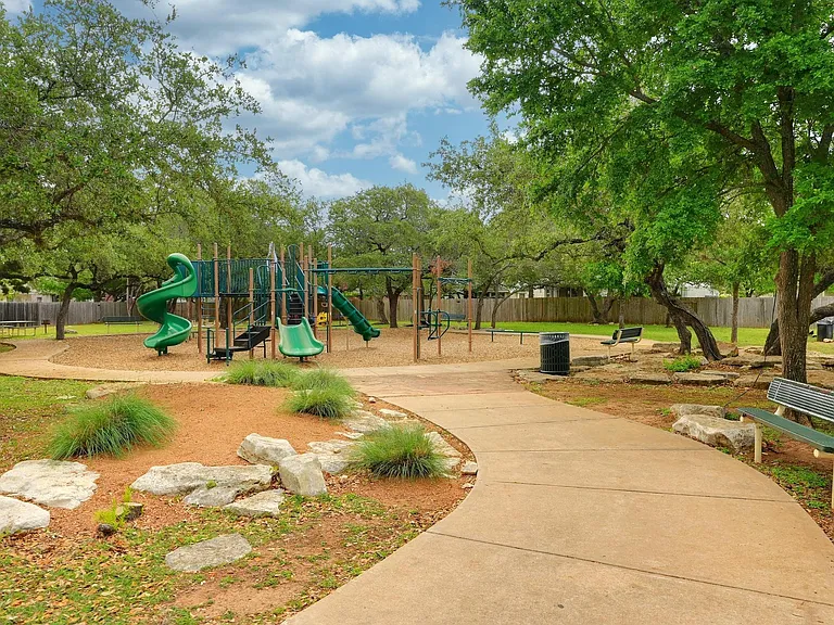 3410 Flowstone Ln — Photo 35