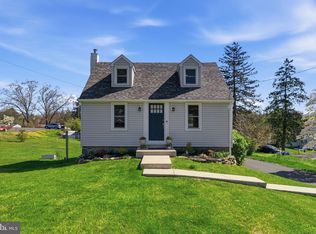 18 Perkiomen Ave, Schwenksville, PA 19473