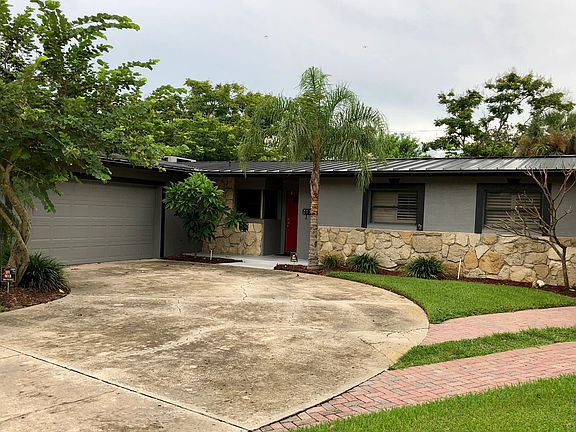 2nd image of 2937 Abbey Ct