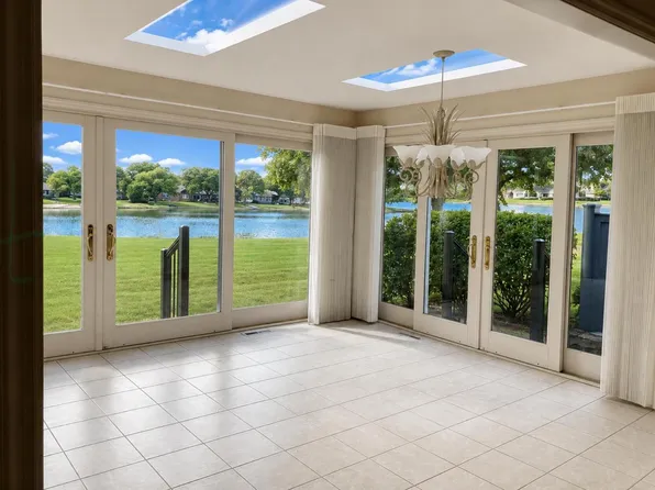 2115 W Norfolk COURT, Mequon, WI 53092