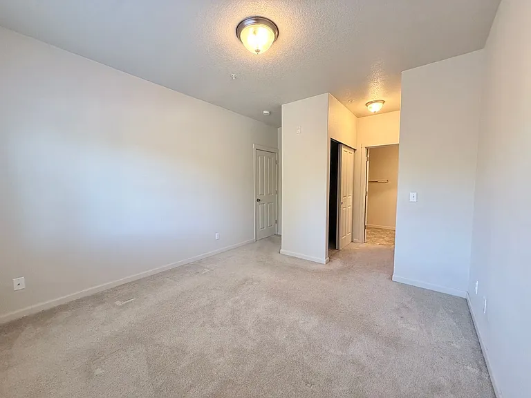 10834 NE Holly St #202 — Photo 10