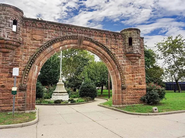 129 Franklin Street image 13 of 14