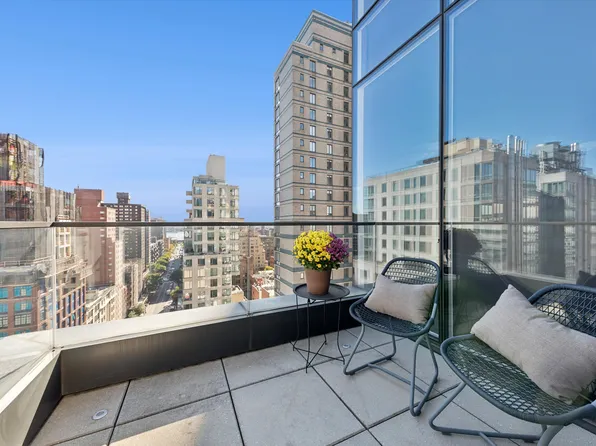 150 East 23rd Street image 8 of 17