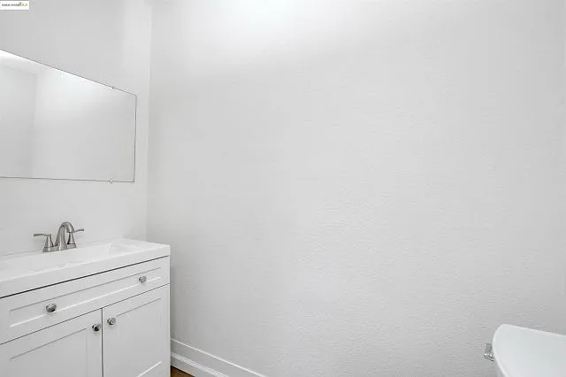 1012 G St — Photo 14