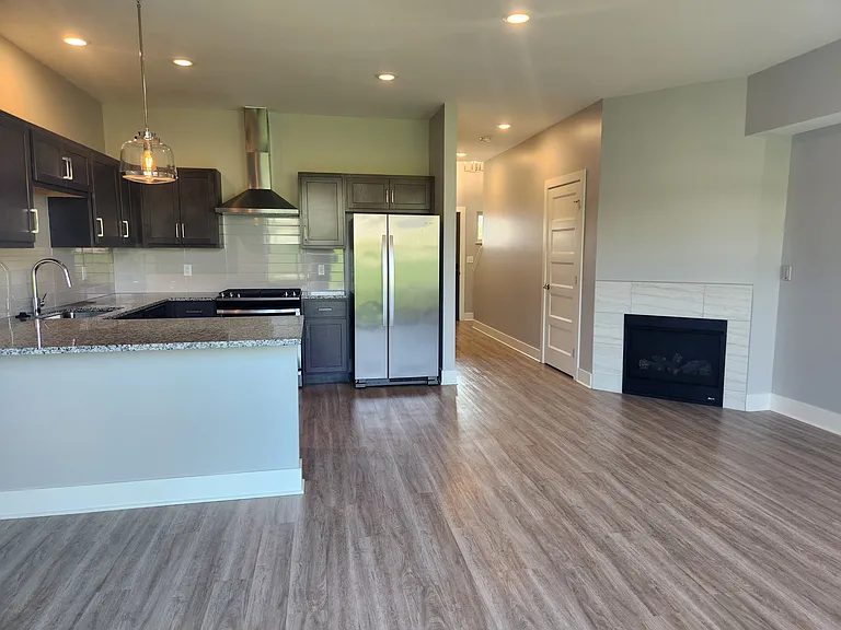 Hanover Townhomes — Photo 34