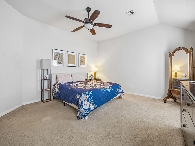 24027 Floragate Dr — Photo 15